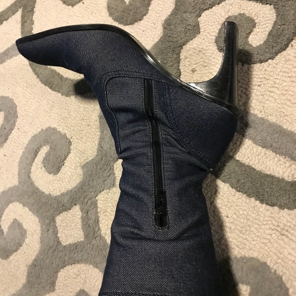 Boots - Picture 2 of 5